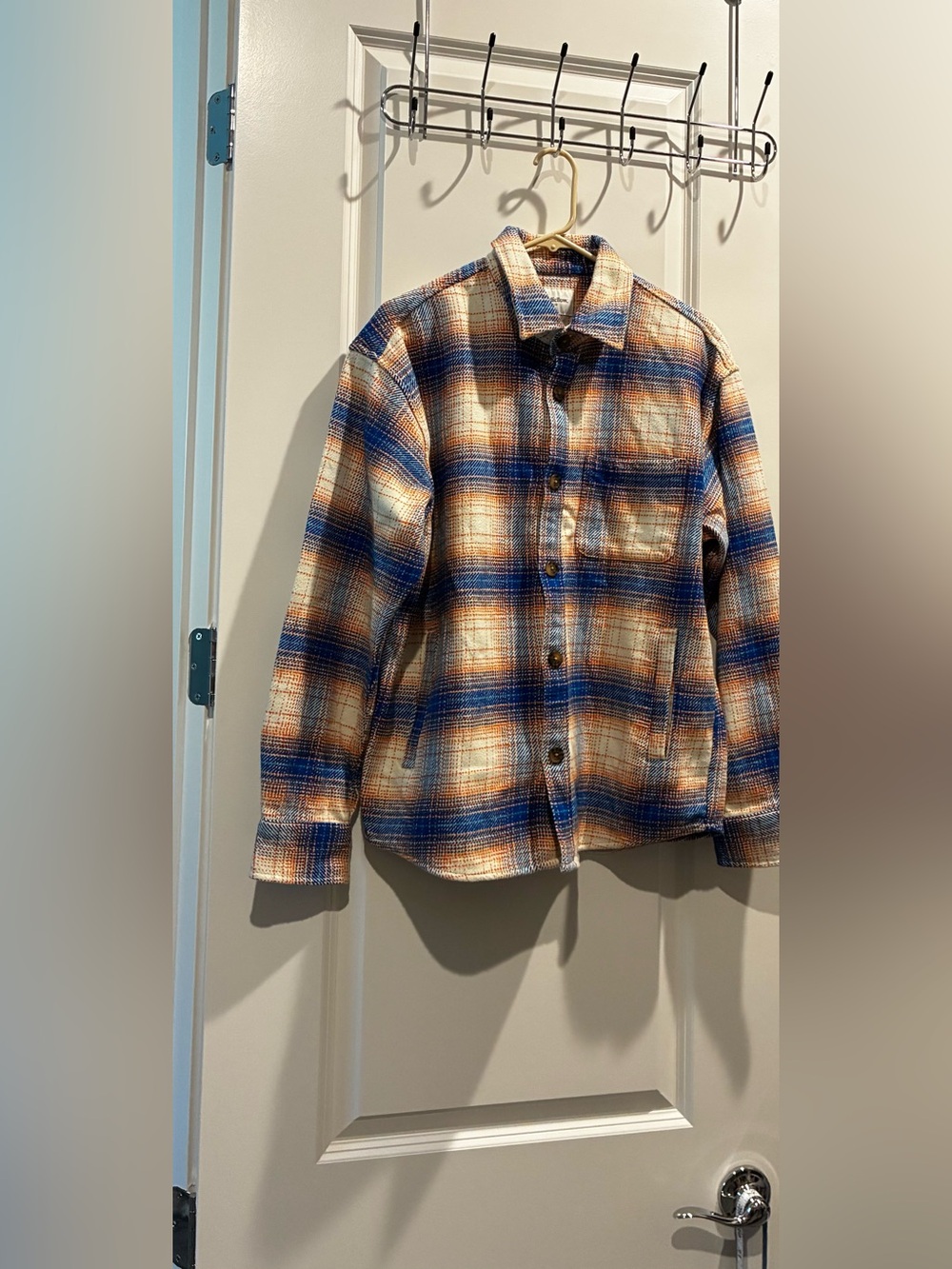 NWT Men’s Plaid Button-Up Shirt Jacket in Blue and Tan Medium